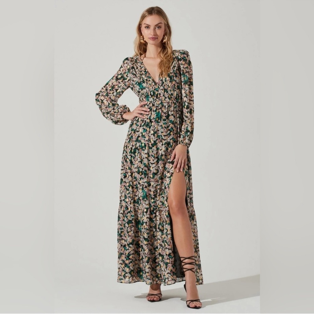 ASTR THE LABEL- Francesca floral maxi dress. NWT- small